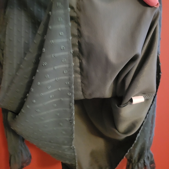 💵3/$20 Green Dot Crochet V-Neck Blouse For Women Size Large - Picture 9 of 14